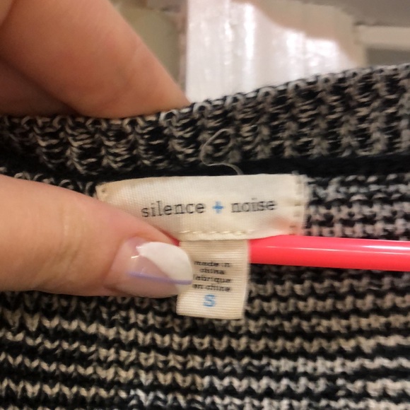 Sweater - Picture 2 of 2